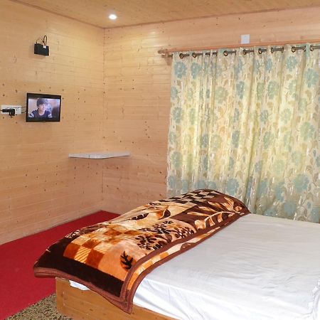 Hotel Grg Residency Srīnagar Buitenkant foto