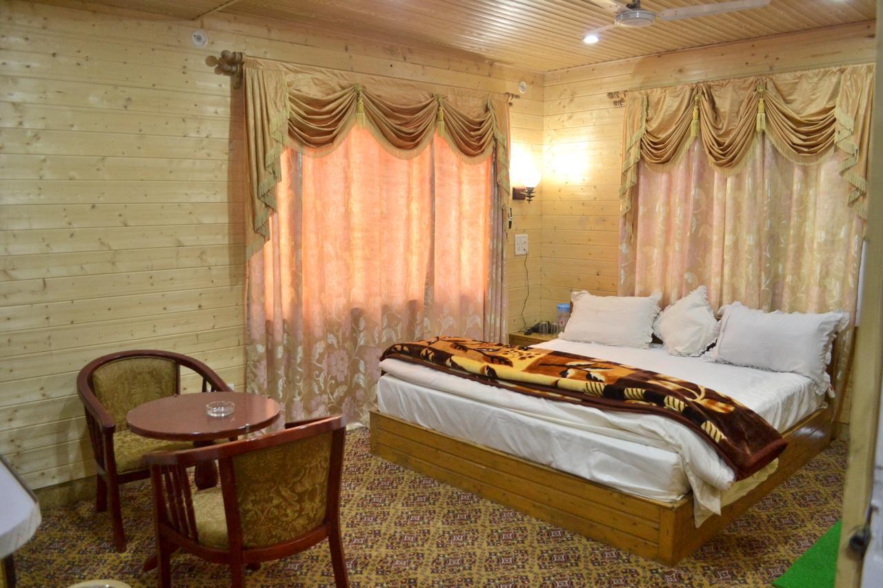 Hotel Grg Residency Srīnagar Buitenkant foto